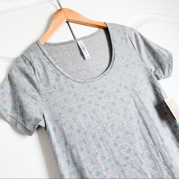 LuLaRoe Classic T - Feint Polka Dot Print - Blue T-shirt Top - Picture 3 of 9